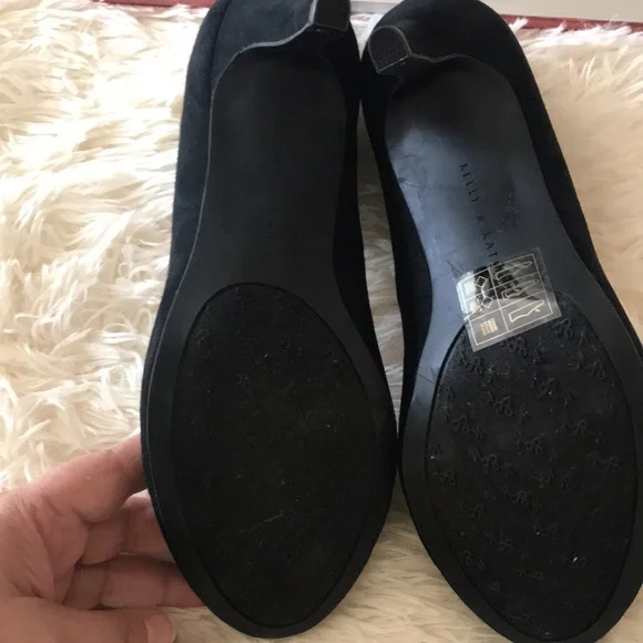 Kelly & Katie Black Suede heels sz 10 - Picture 6 of 7